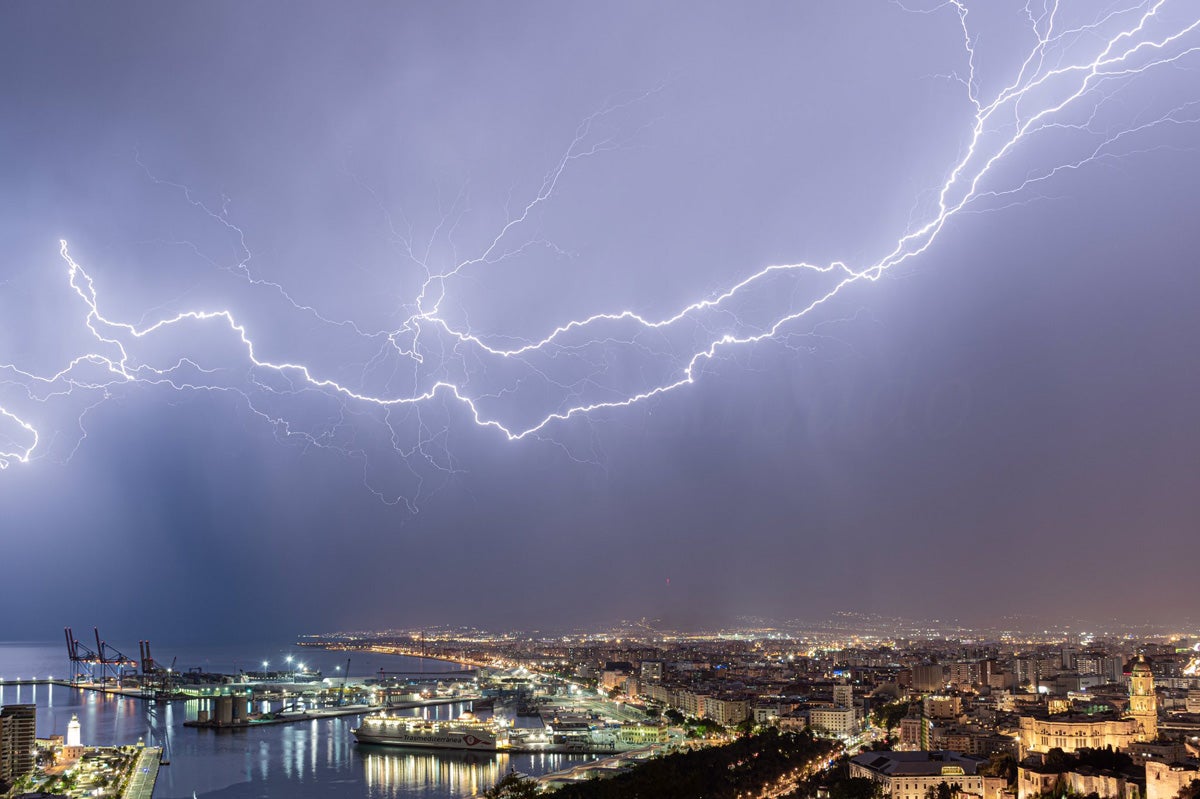 El Tiempo En Andaluc A Aviso Amarillo Por Tormentas Tormentas Y